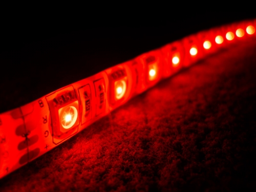 شريط ليد احمر رفيع شب واحد 50×50 ماكسيما