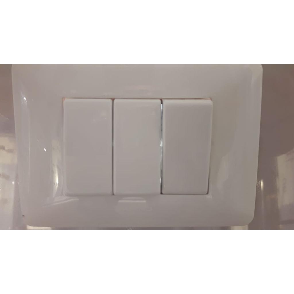 مفتاح مفرد 16 امبير ابيض خيند