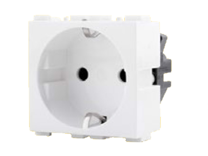 لقمة بريزة المانى 16 امبير شوكو اكو ابيض ساس