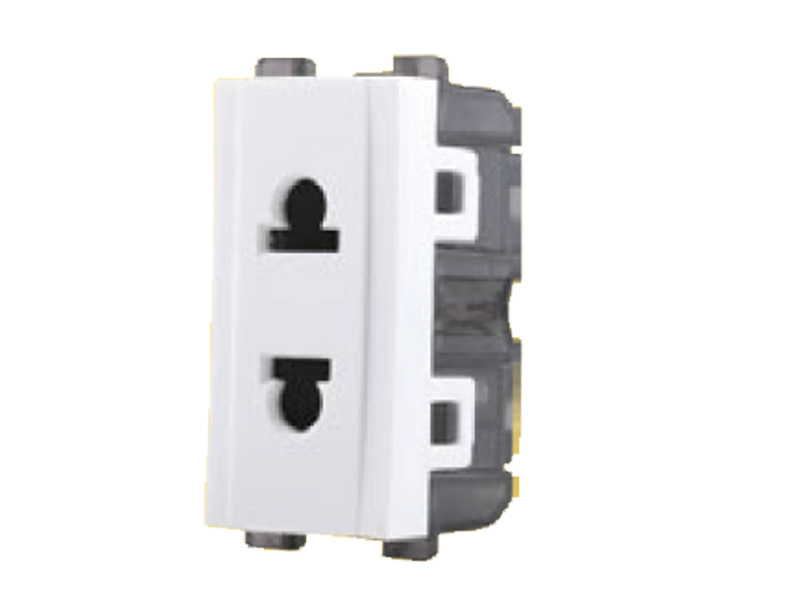 لقمة بريزة امريكى 16 امبير بالحماية كيرف ساس ابيض