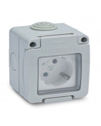 بريزة  خارج فاميتل IP55